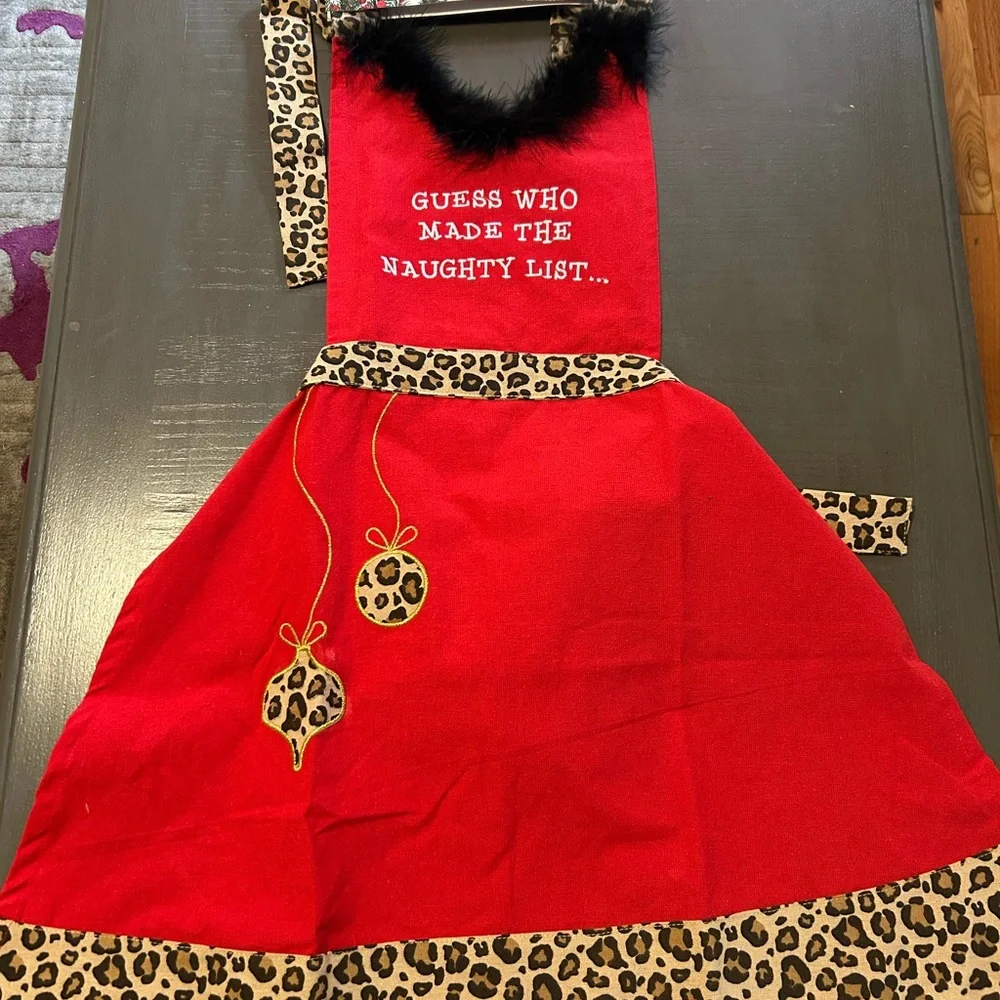 TIS THE SEASON brand new Red and Leopard Print women’s Apron Christmas